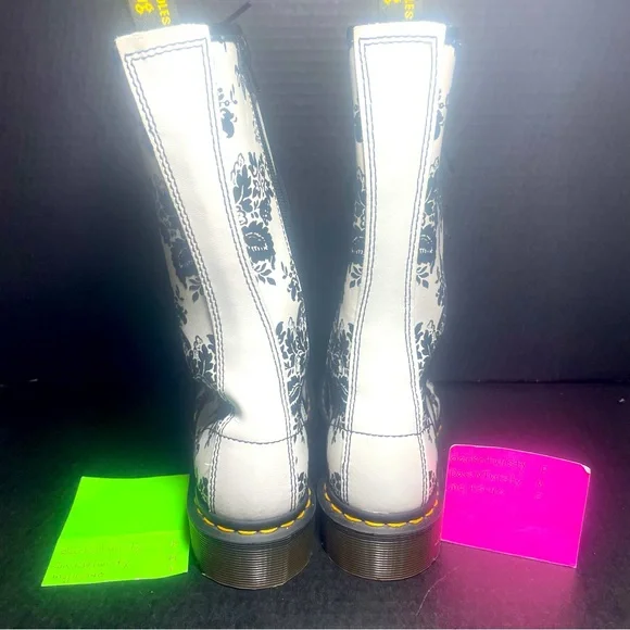 Dr Martens White/Black Flocked Damask 14 Eyelet UK 3 US 5 - Picture 5 of 16